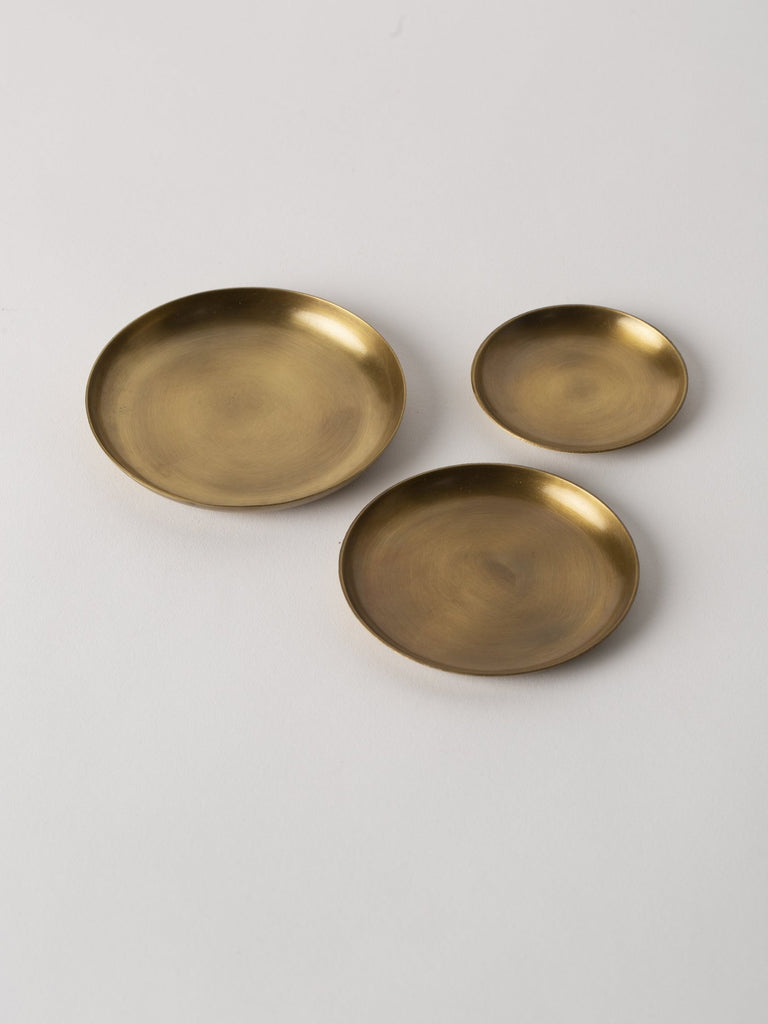 Small Brass Round Plate – The Arc