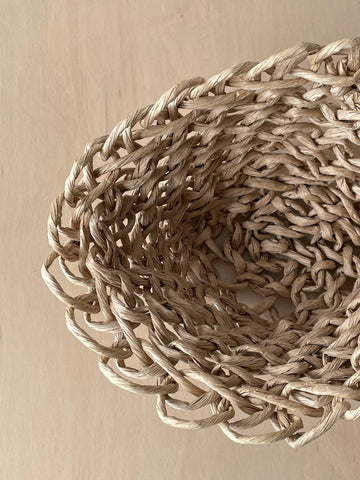 Medium Guipure Basket in Natural