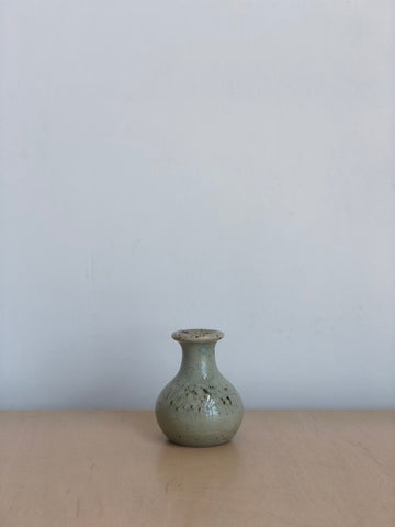 Stardust Bud Vase A in Soft Smoke