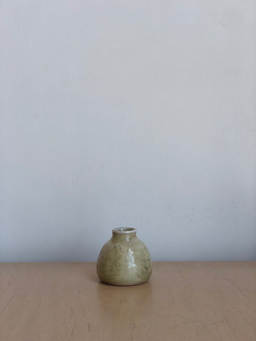 Stardust Bud Vase D in Soft Smoke