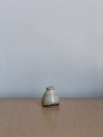 Stardust Bud Vase E in Soft Smoke