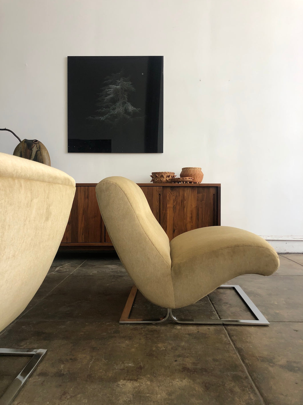 Pair of Vintage 1970s Lounge Chairs in Italian Velvet