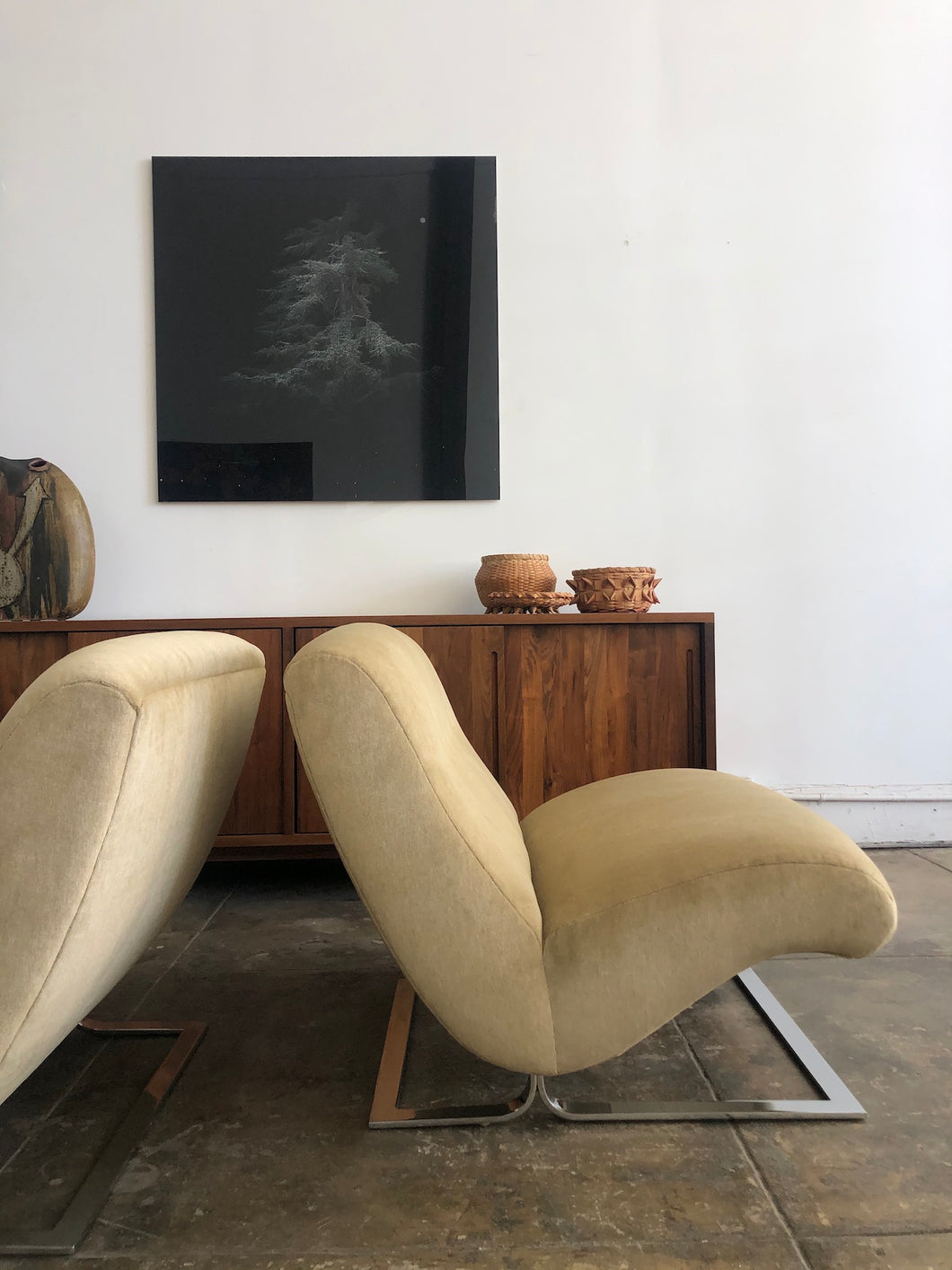 Pair of Vintage 1970s Lounge Chairs in Italian Velvet