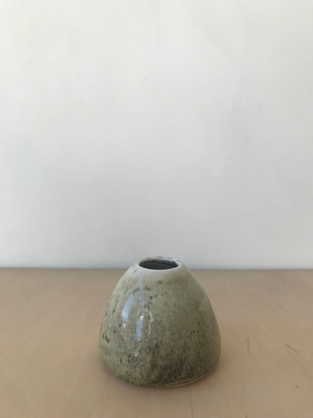 Stardust Bud Vase E in Butter Smoke