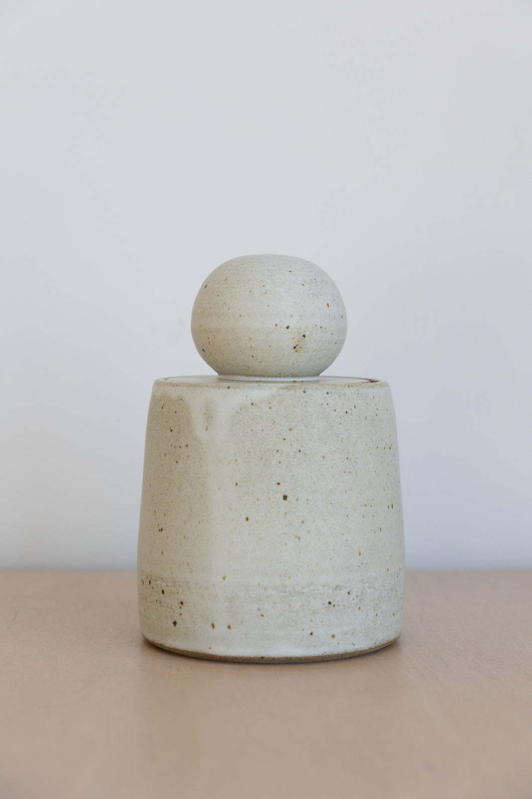 XL White clay Pot I – Interior By Birk