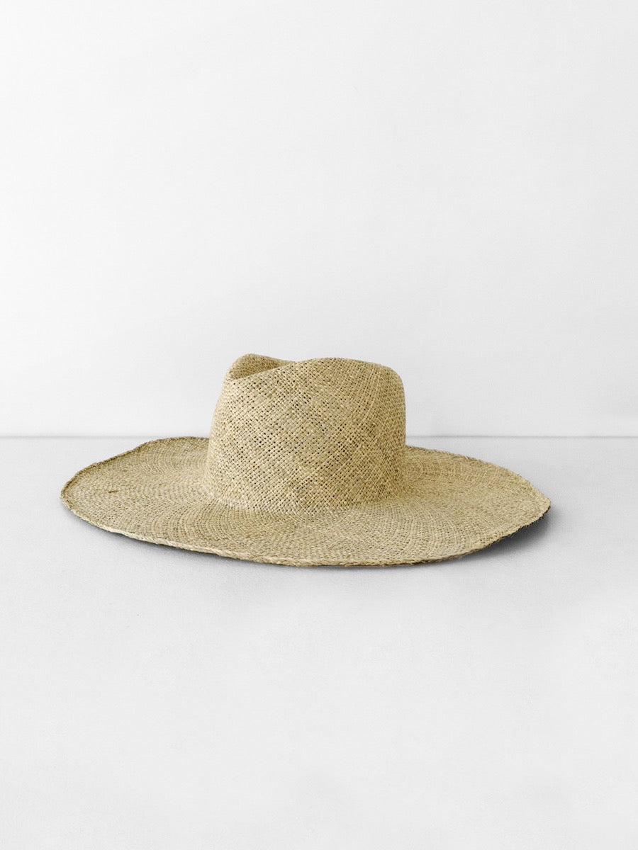 Wide Brim Pinch Panama Hat in Seagrass